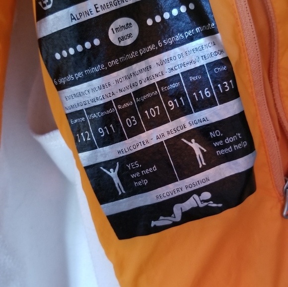 Hooded ski shell - Picture 4 of 4